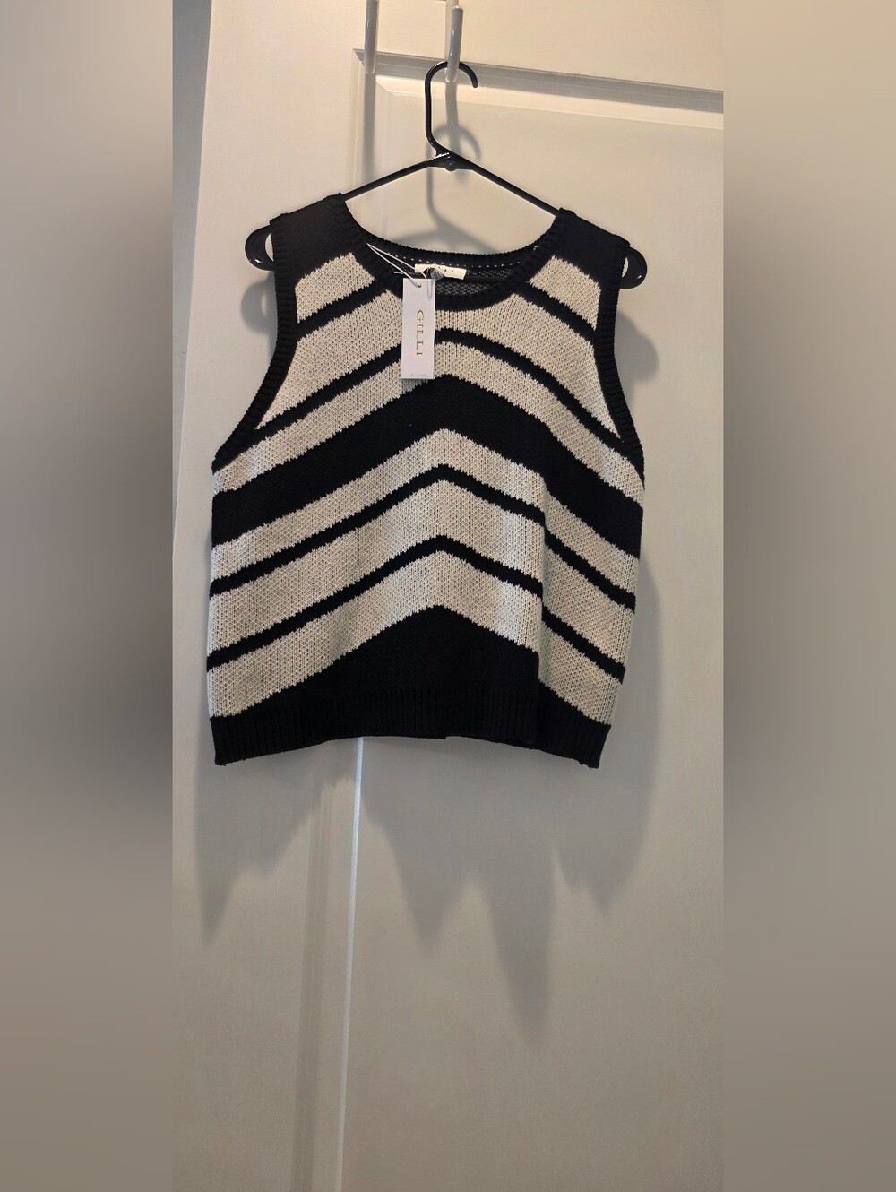 Gilli Black and White Striped Knit Sleeveless Sweater